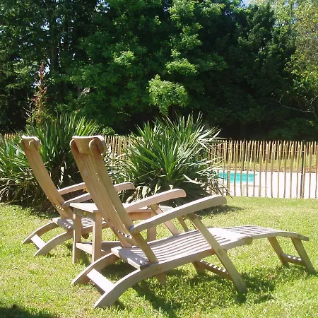 Bed & Breakfast La Cerisaie - D'hotes & 3*
