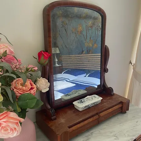 Bed & Breakfast La Cerisaie - D'hotes & 4*