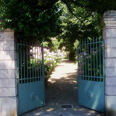 Bed & Breakfast La Cerisaie - D'hotes & 3*