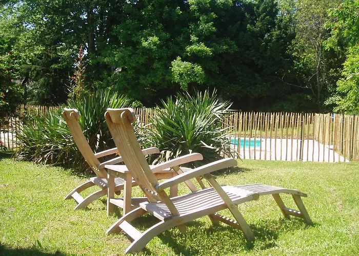 Bed & Breakfast La Cerisaie - D'hotes & 3*