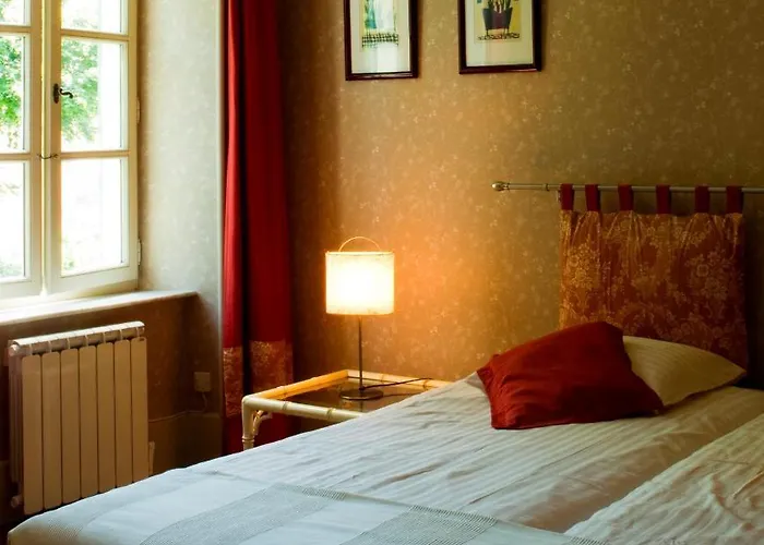 Bed & Breakfast La Cerisaie - D'hotes & 3*